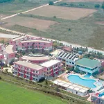 Hotel Club Mermaid Village 4*