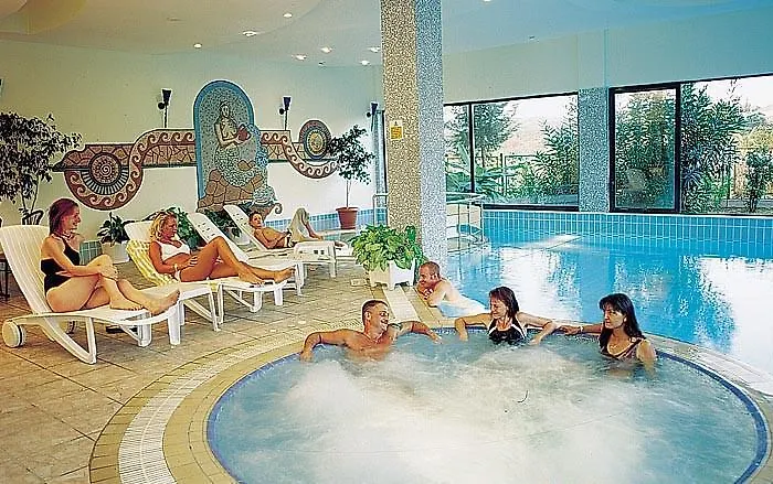 Hotel Club Mermaid Village