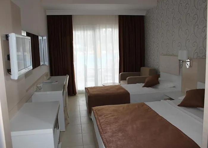 Hotel Club Mermaid Village 4*