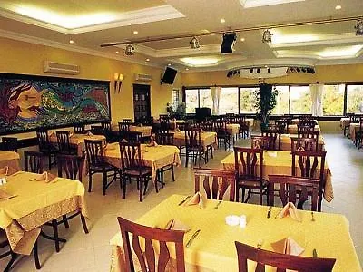Hotell Club Mermaid Village 4*