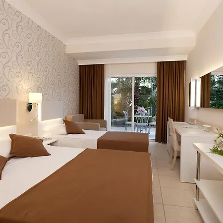 Club Mermaid Village Hotel 4*