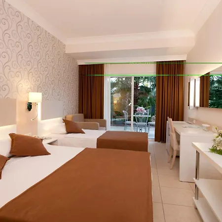 Club Mermaid Village Hotel 4*