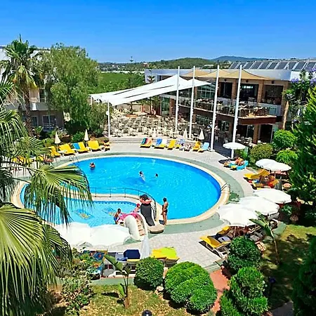 Club Mermaid Village Hotel 4*