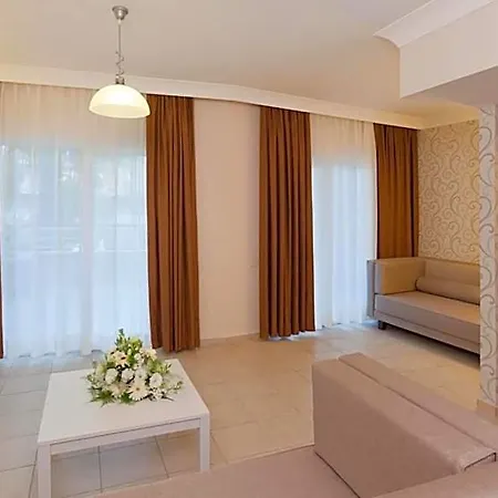 Club Mermaid Village Hotel 4*