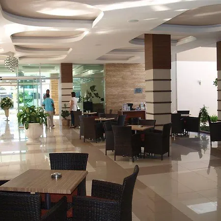 מלון Club Mermaid Village 4*