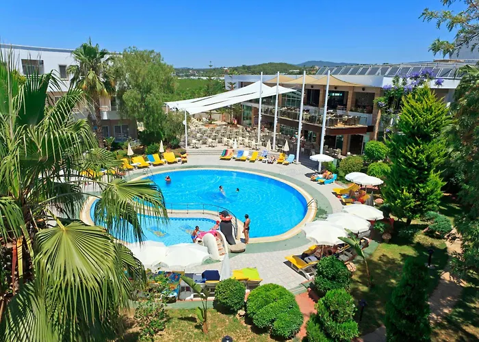 Hotel Club Mermaid Village 4*